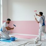 découvrez nos astuces incontournables pour des travaux de peinture réussis et un rendu impeccable à chaque coup de pinceau.